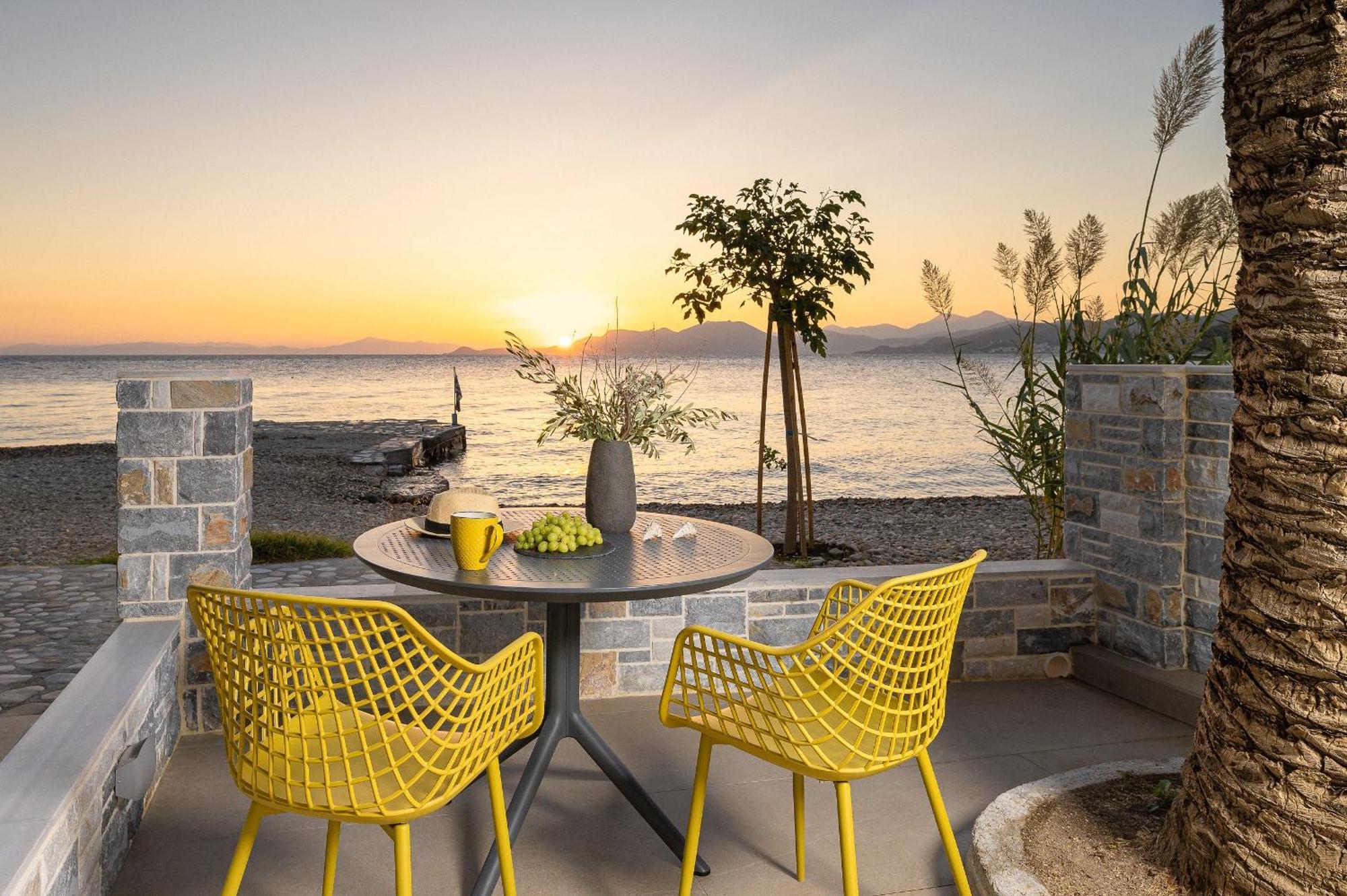 8Moons Boutique Apartments Кокарі Екстер'єр фото