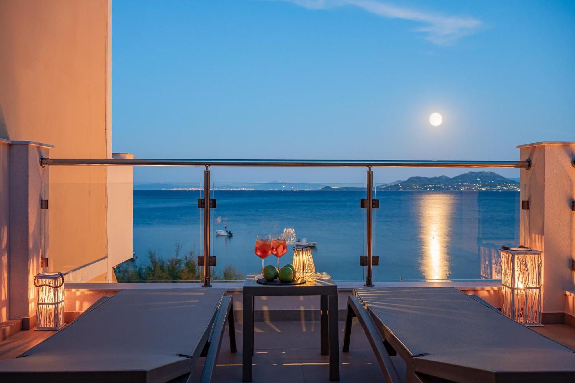 8Moons Boutique Apartments Кокарі Екстер'єр фото