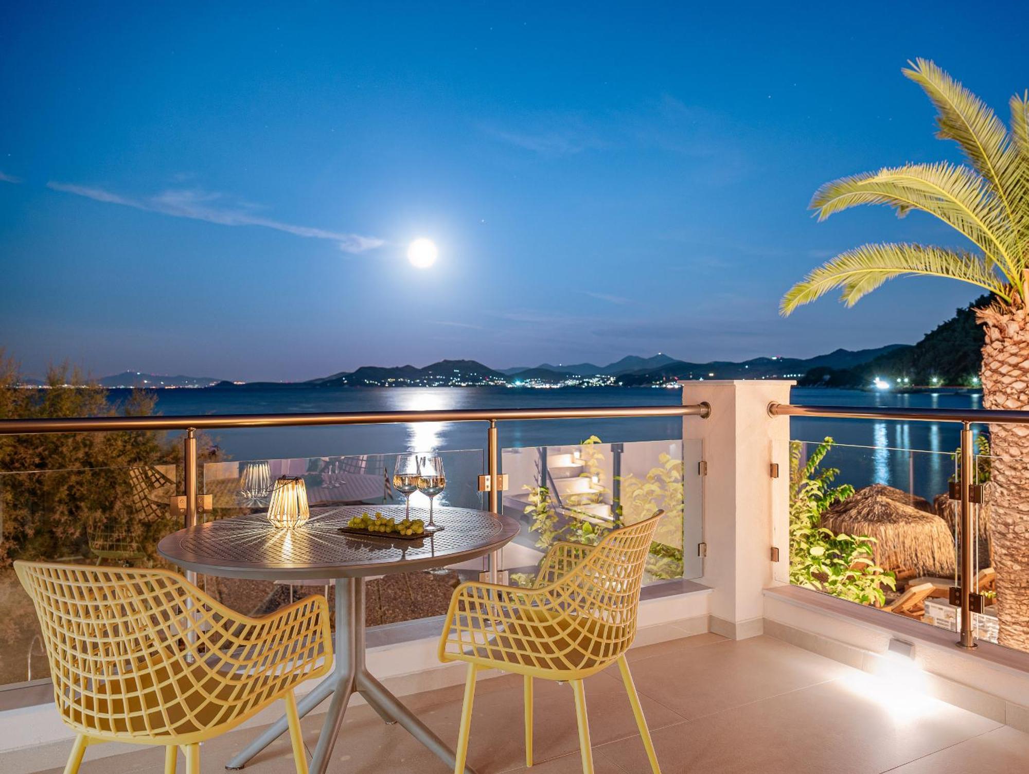 8Moons Boutique Apartments Кокарі Екстер'єр фото